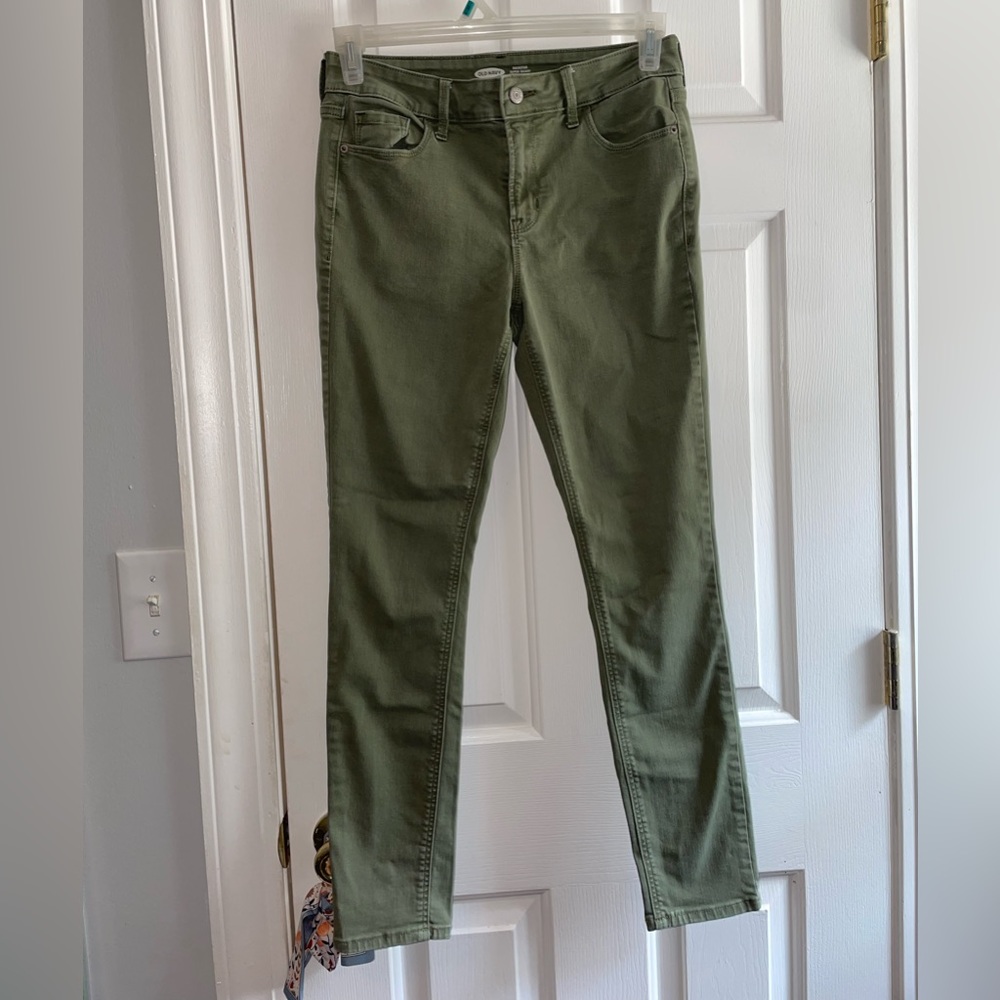OLD NAVY ROCKSTAR SUPER SKINNY JEAN